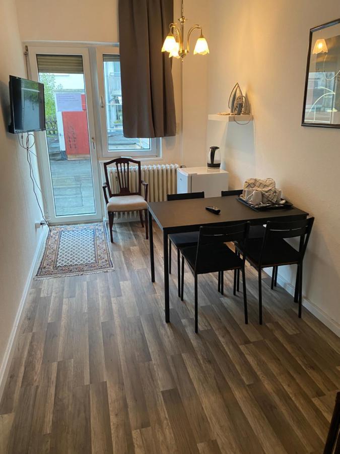 50 Qm Zentral In Domnaehe Köln